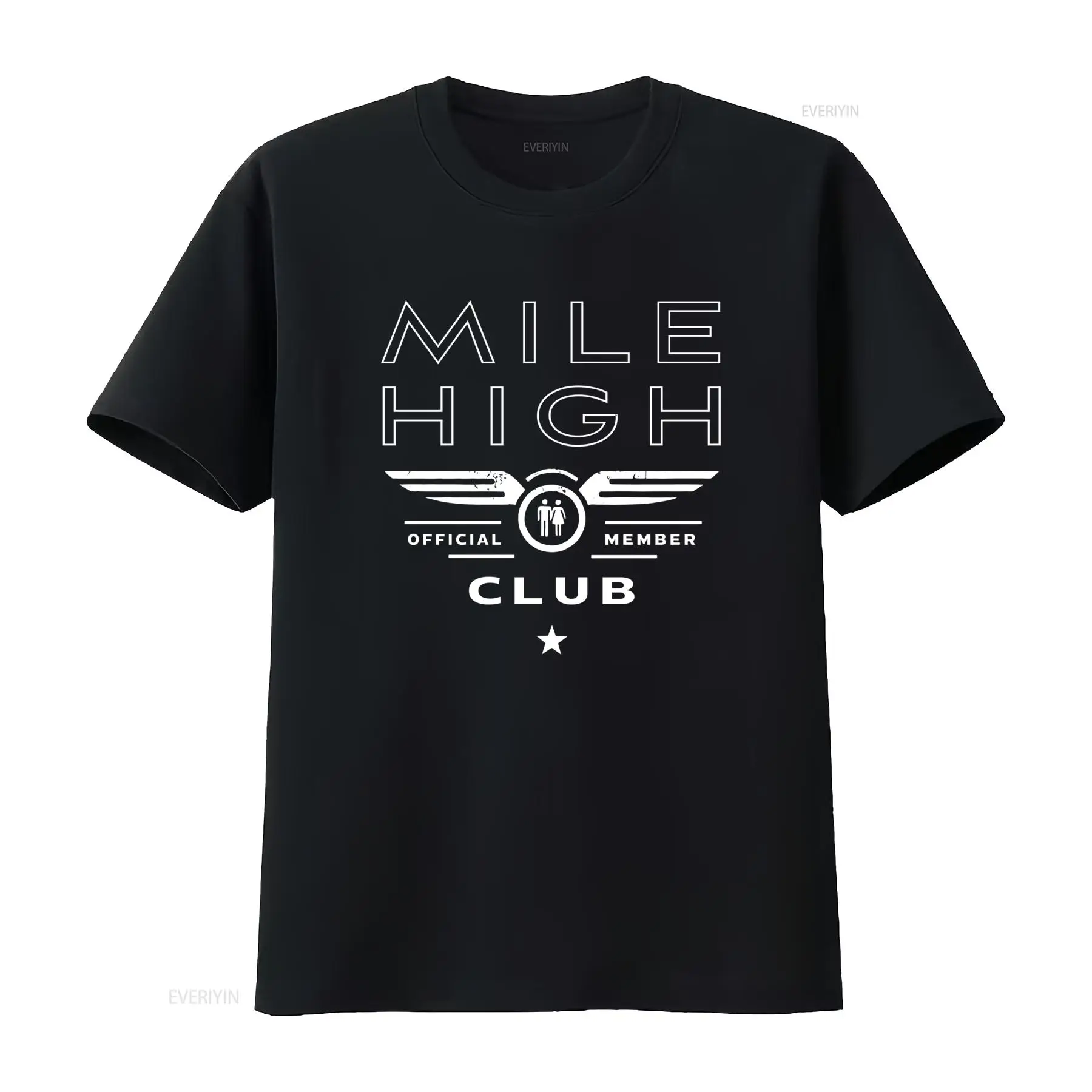 Vintage Fashion Club - マイルハイクラブ公式会員Tシャツ スタイリッシュなデザイン、大胆なタイポグラフィーと象徴的な翼、ヴィンテージウォッシュ加工、ユニセックスファッション、ソフトな着心地