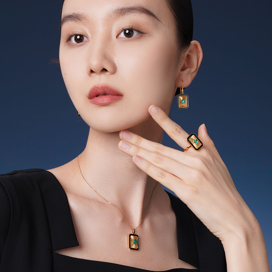 若い女性向けヴィンテージ高級グリーンサファイアリング、ダイヤ - Vintage Fashion Rings のレビューと価格
