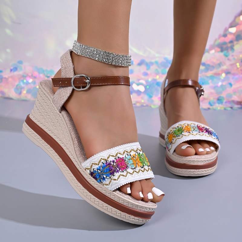 夏のボヘミアンスタイル、編み込みデザインの女性用ヒールミュー - Vintage Fashion Heels のレビューと価格