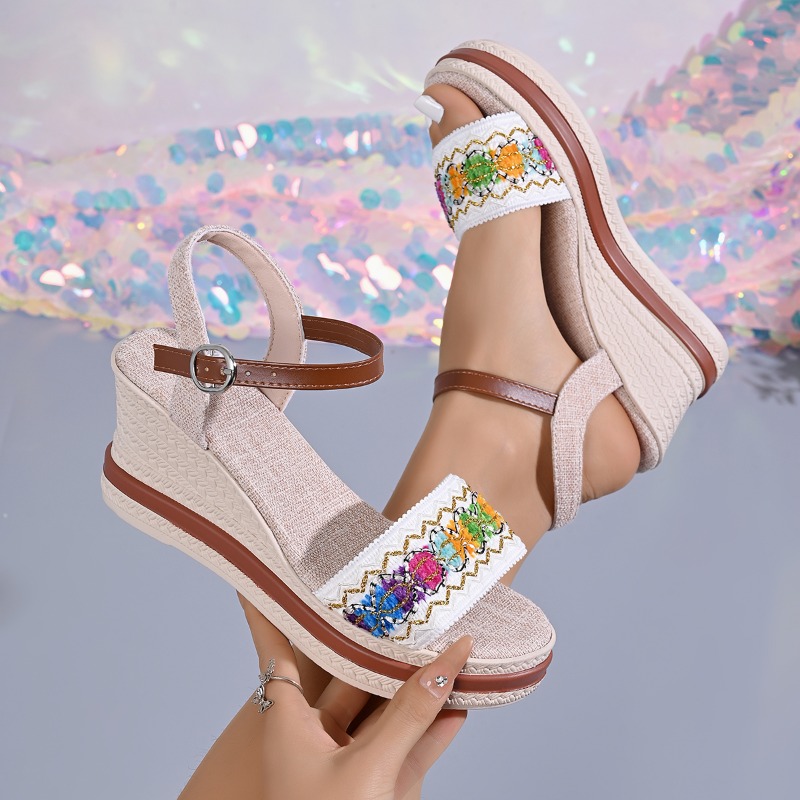 夏のボヘミアンスタイル、編み込みデザインの女性用ヒールミュー - Vintage Fashion Heels のレビューと価格