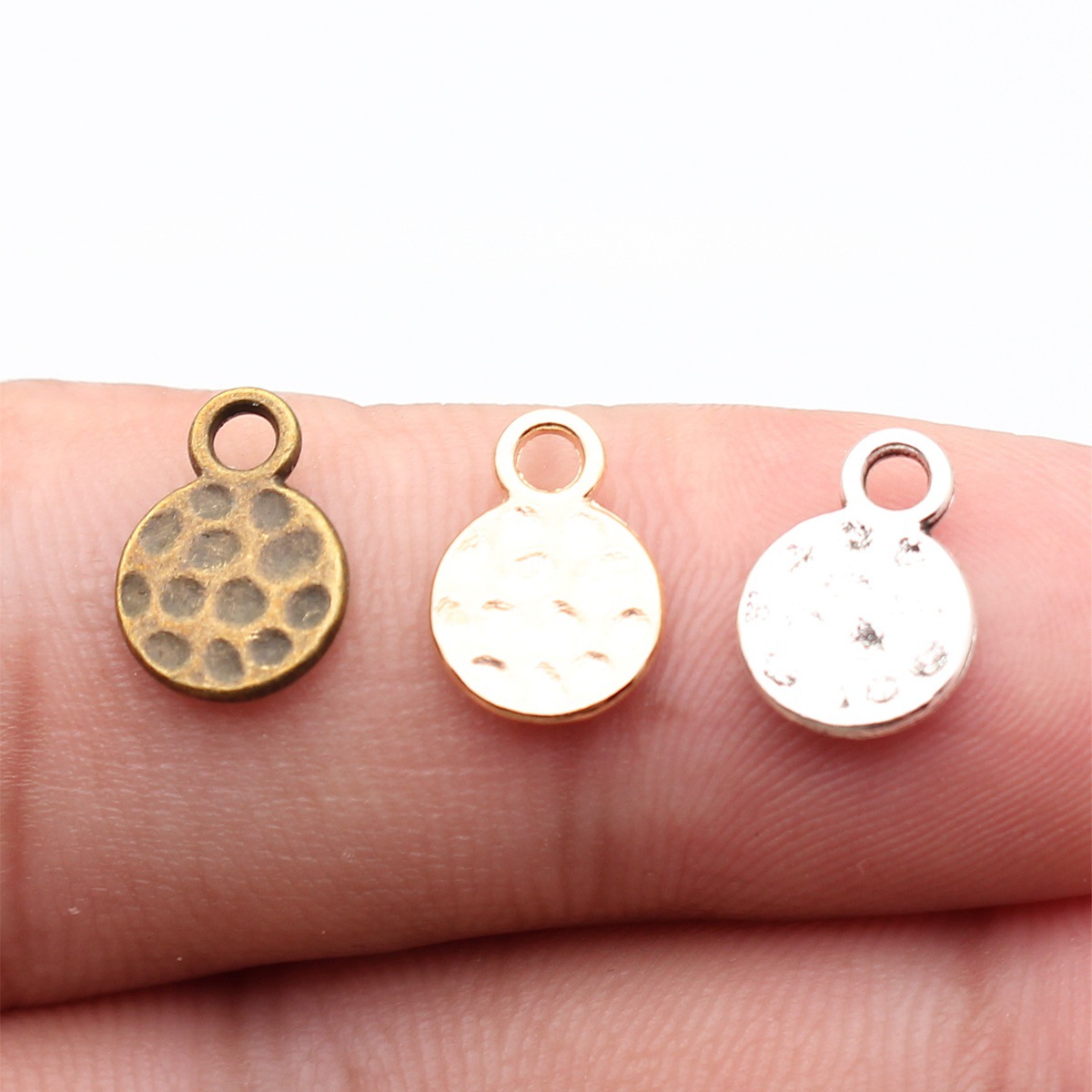 WYSIWYG 40個 11x8mm 3色 アンティークブロ - Vintage Fashion Blog のレビューと価格